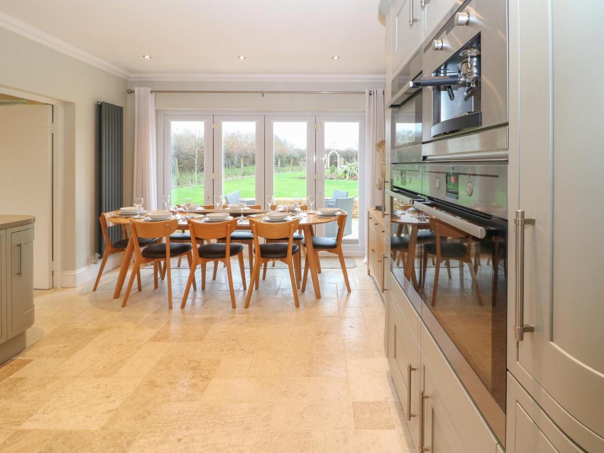 The Little Paddock Villa Malmesbury Bagian luar foto